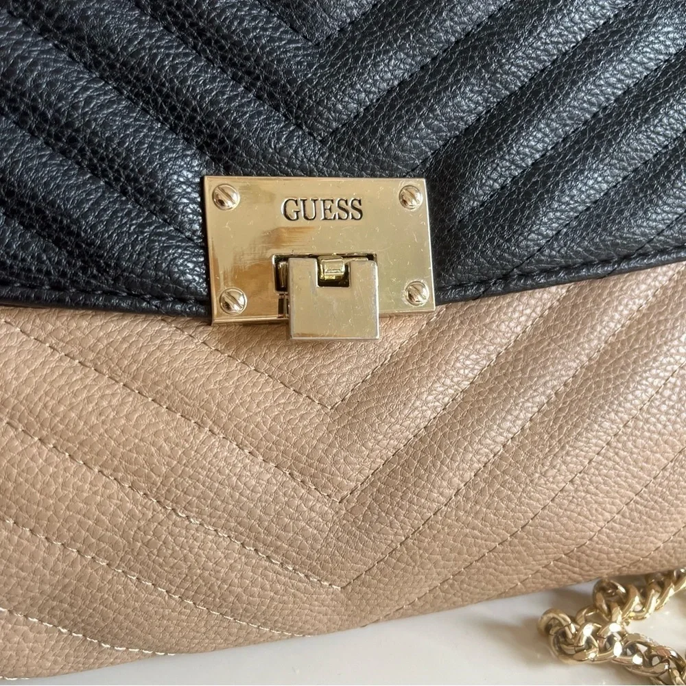Guess‎ Alinda Convertible Crossbody Clutch Bag Colorblock